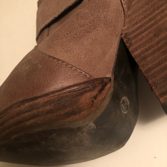 Dolce Vita Leather Booties - Picture 4 of 7